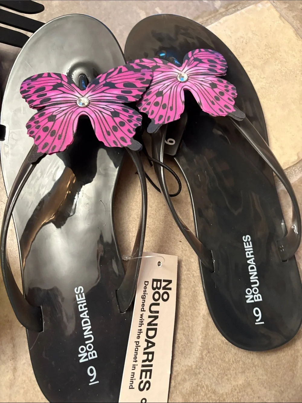 New 4 pair No Boundaries Sandals women’s 9